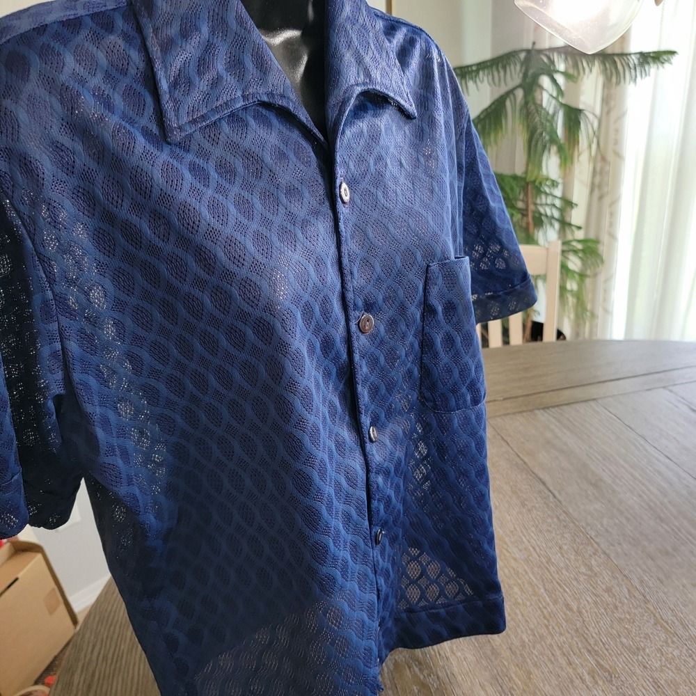 VTG Mint 70s  Shirt Size Medium See Through Button-up Blue Top Textured Mint A15 - Picture 8 of 10